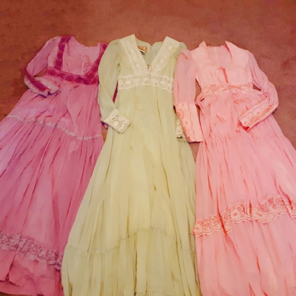 ☆RESERVED☆ Gunne Sax dresses Spring Colors lot